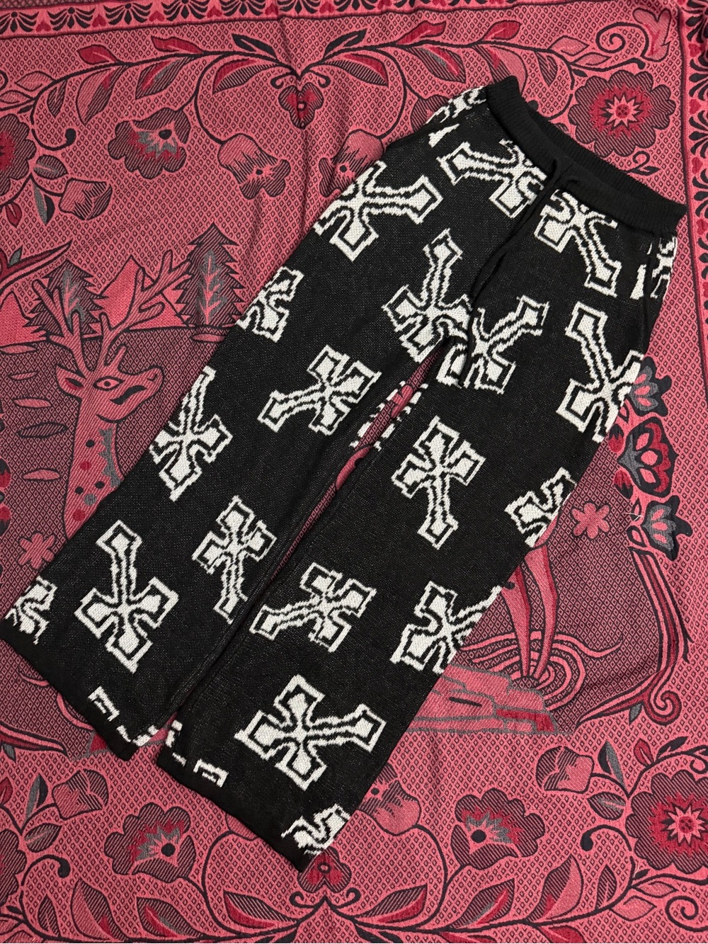 Black baggy sweatpants with White Cross Pattern